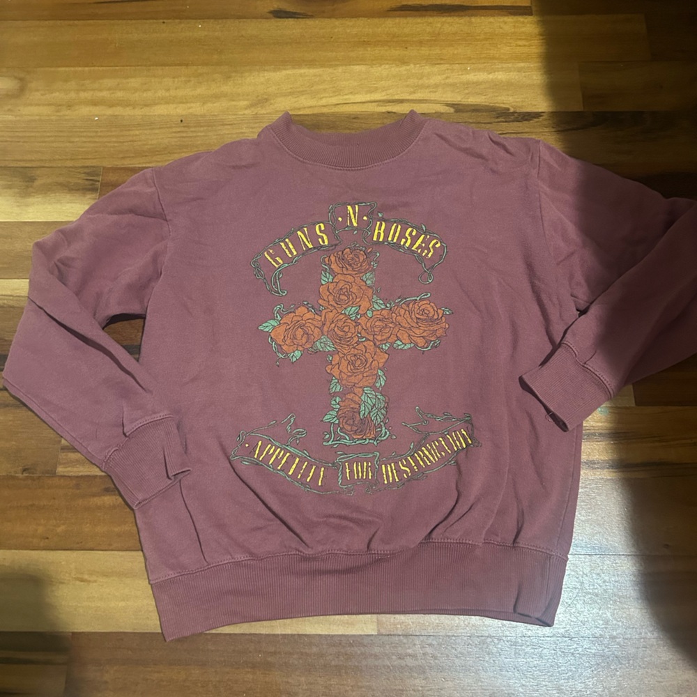 Guns and roses crewneck size xs